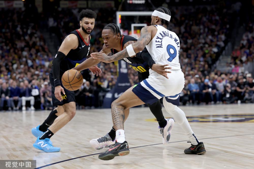 供更加深入 供更加深入