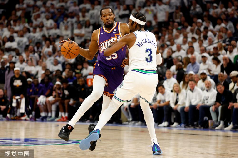 异常热闹 异常热闹