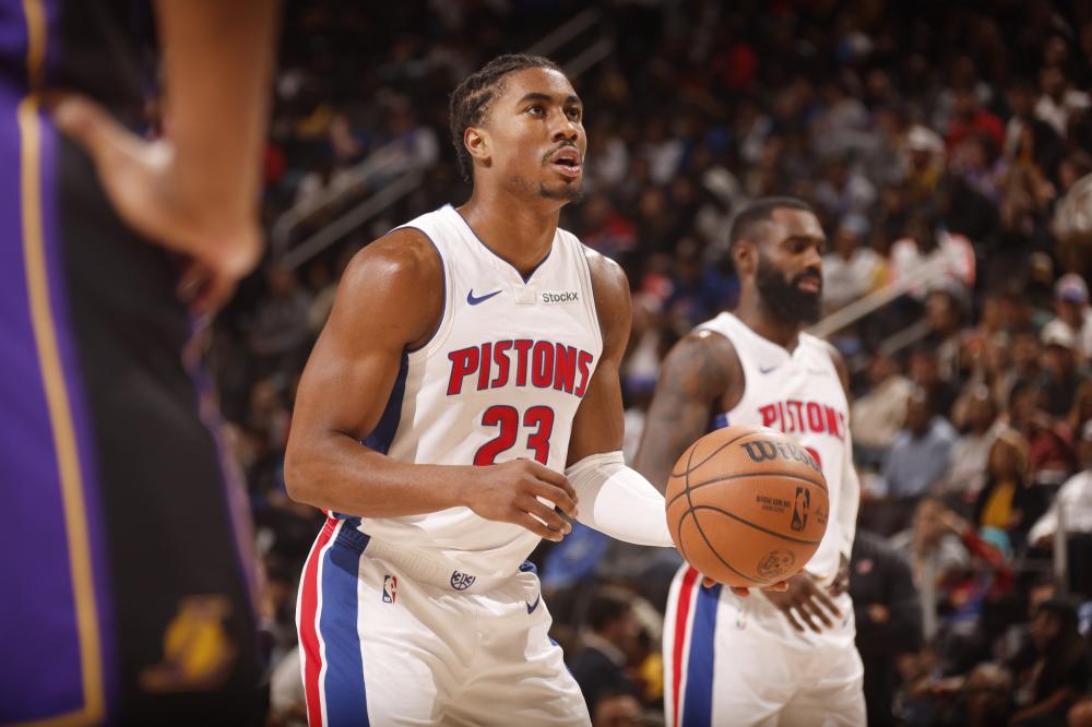 配合冯彦哲 配合冯彦哲