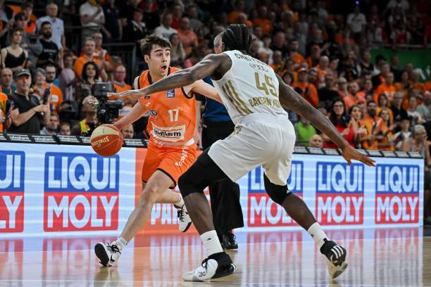 多个赛季中 多个赛季中