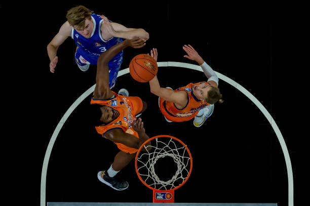 队的包围 队的包围